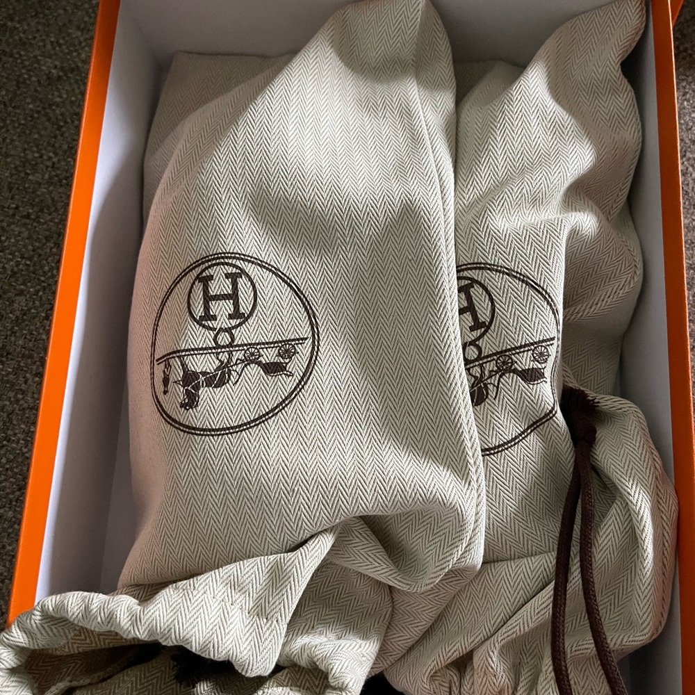 Hermes Oran - Picture 5 of 5
